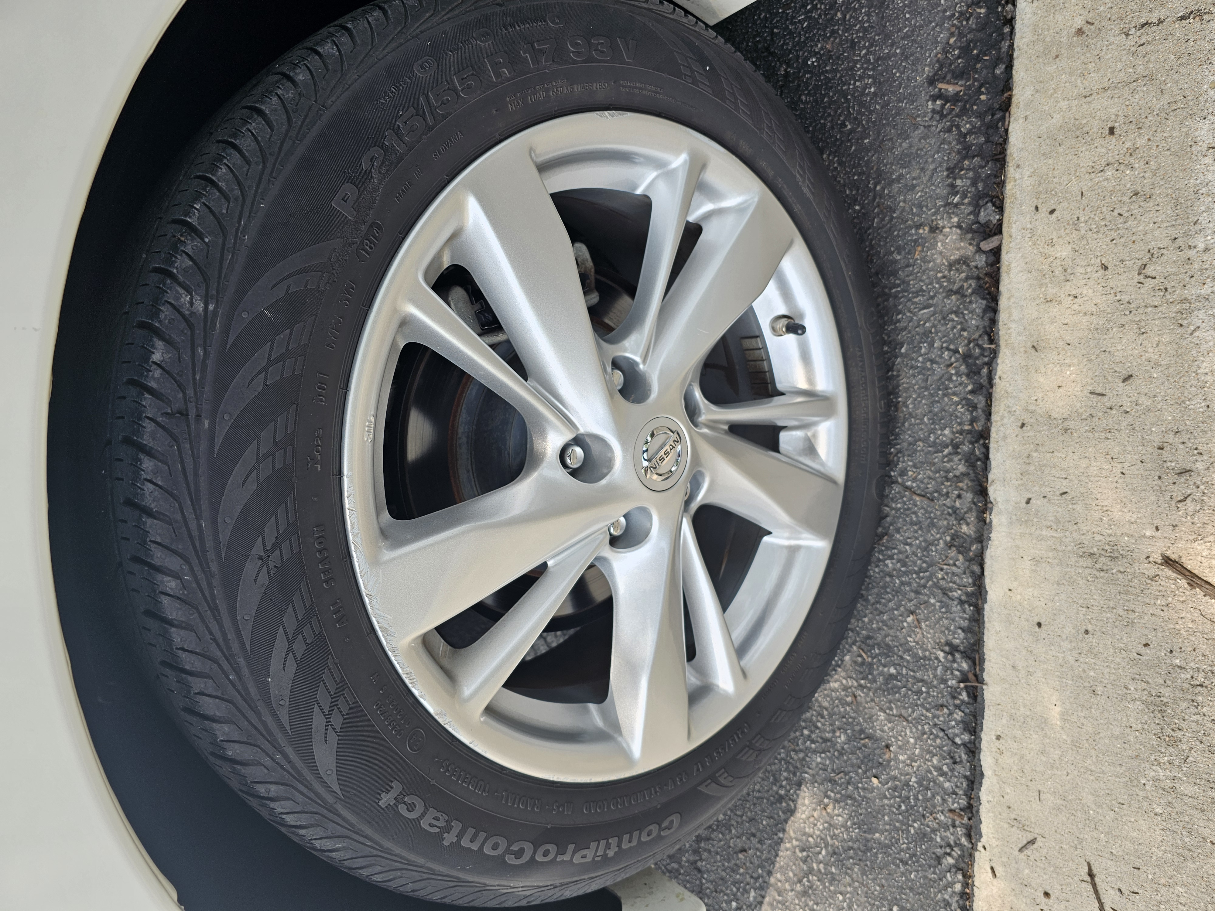 Used 2015 Nissan Altima 2.5 SL w/ Technology Package FWD image 12