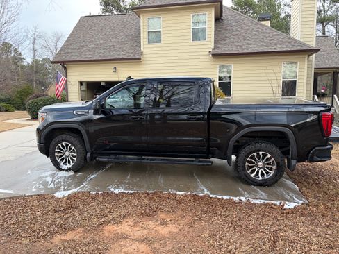 Used 2020 GMC Sierra 1500 AT4 w/ AT4 Premium Package image 5