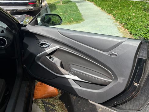 Used 2016 Chevrolet Camaro LT RWD image 18
