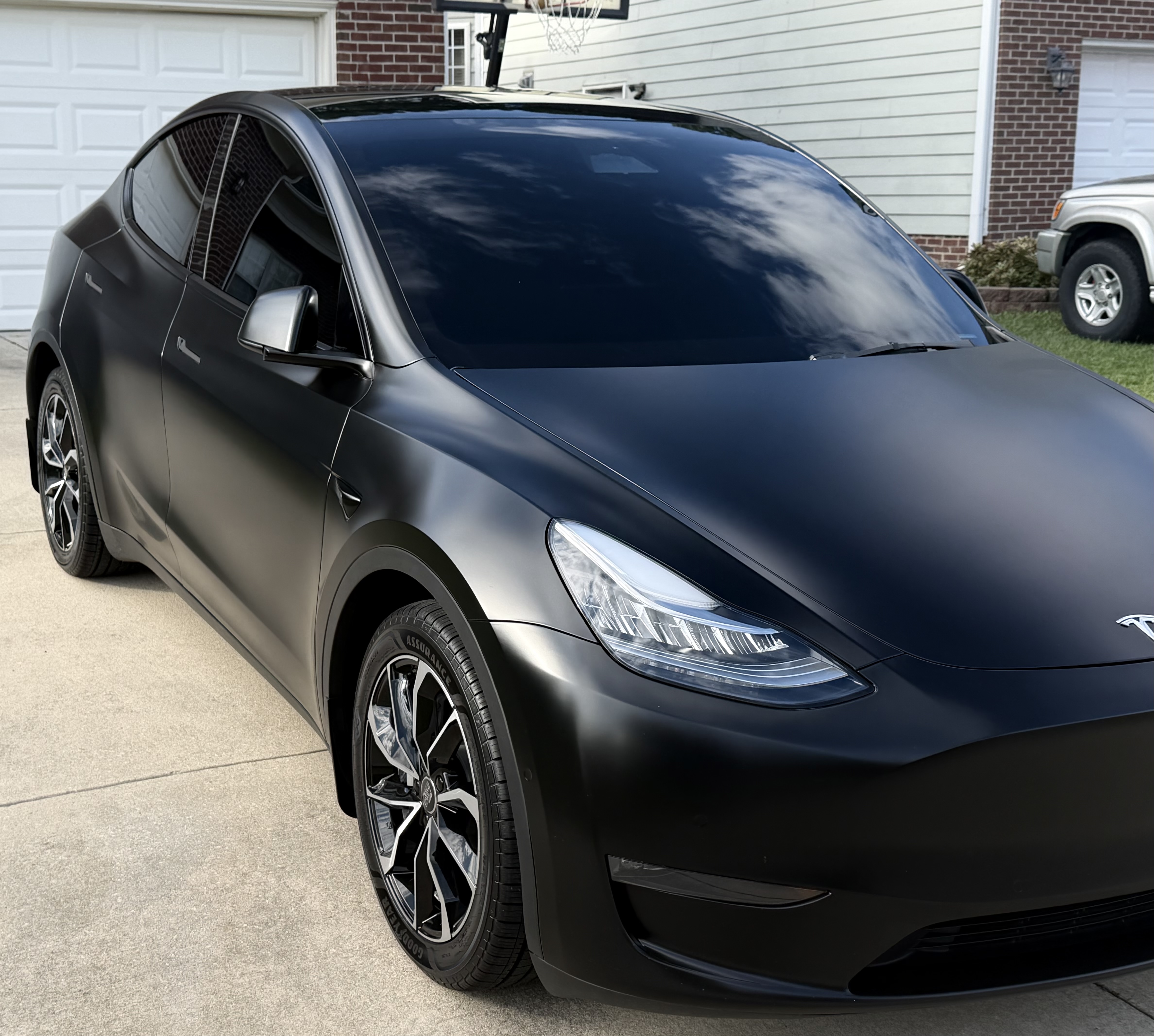 Used 2023 Tesla Model Y Long Range AWD/4WD image 6