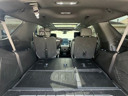 Used 2026 GMC Yukon Elevation w/ Elevation Premium Package RWD image 12