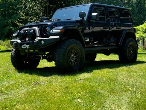 Used 2021 Jeep Wrangler Unlimited Rubicon w/ Trailer Tow Package AWD/4WD image 5