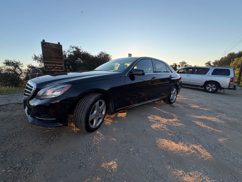 Used 2014 Mercedes-Benz E 350 E 350 4MATIC Sedan 4D image 25
