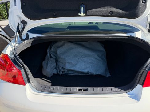 Used 2015 INFINITI Q40 w/ Moonroof Package image 11