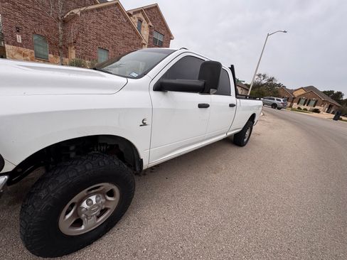 Used 2012 RAM 2500 ST w/ Chrome Appearance Group image 4