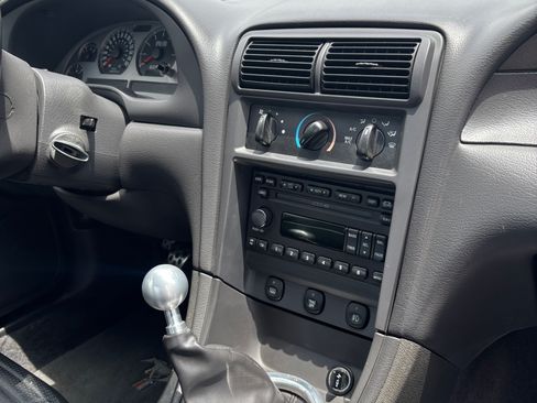 Used 2003 Ford Mustang Mach 1 RWD image 26