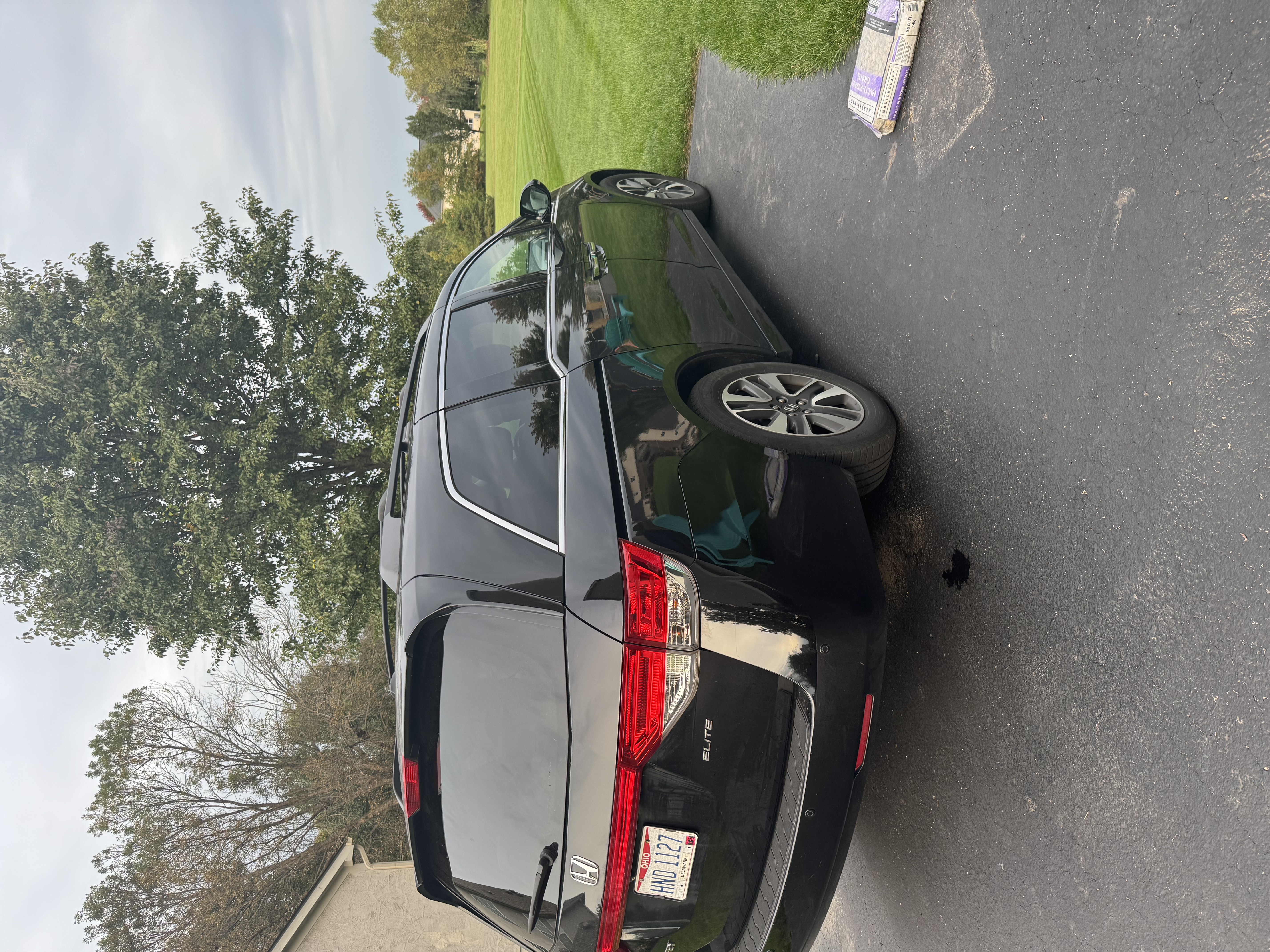 Used 2015 Honda Odyssey Touring Elite image 4