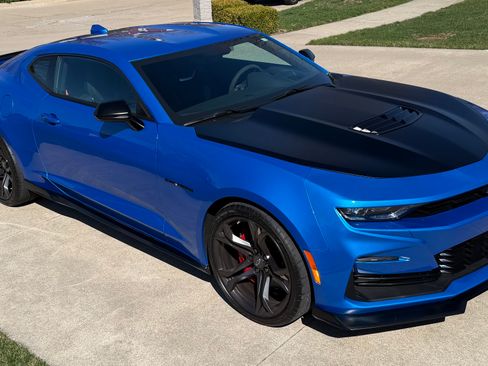 Used 2024 Chevrolet Camaro SS RWD image 5