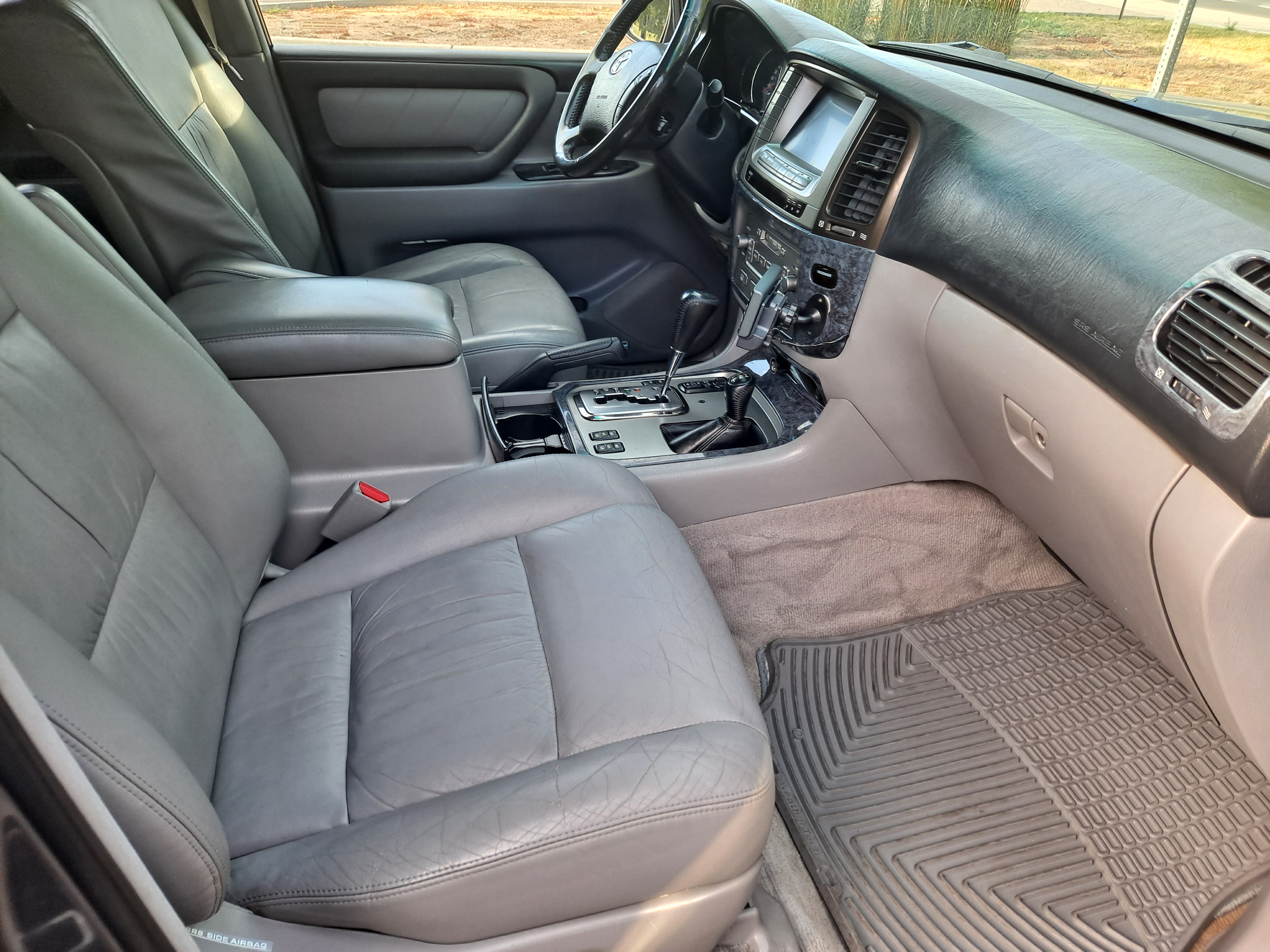 Used 2006 Toyota Land Cruiser w/ Convenience Pkg AWD/4WD image 13