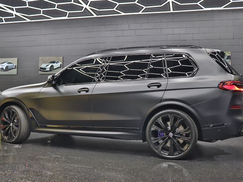 Used 2023 BMW X7 M60i w/ Executive Package image 6