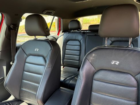 Used 2018 Volkswagen Golf 4-Door image 12