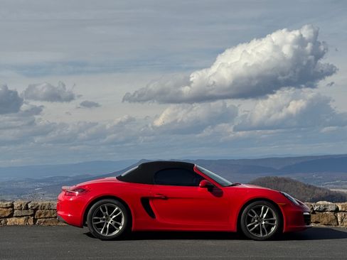 Used 2016 Porsche Boxster RWD image 9
