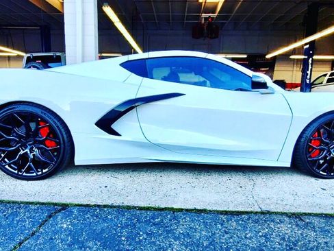 Used 2021 Chevrolet Corvette Stingray Coupe w/ 1LT image 1