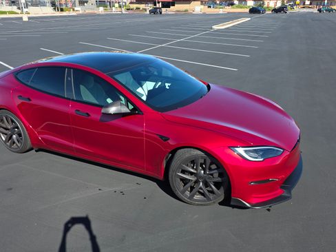 Used 2023 Tesla Model S Standard Range image 2