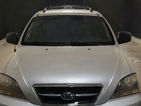 Used 2006 Kia Sorento 4WD image 1