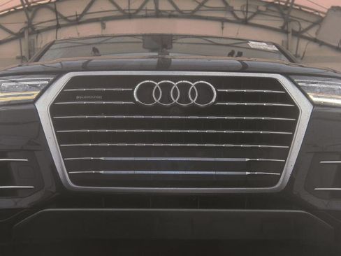 Used 2018 Audi Q7 3.0T Prestige image 10