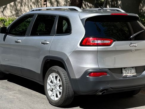 Used 2014 Jeep Cherokee Latitude image 4