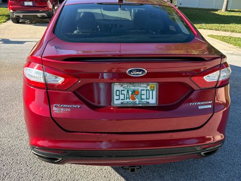 Used 2014 Ford Fusion Titanium image 2