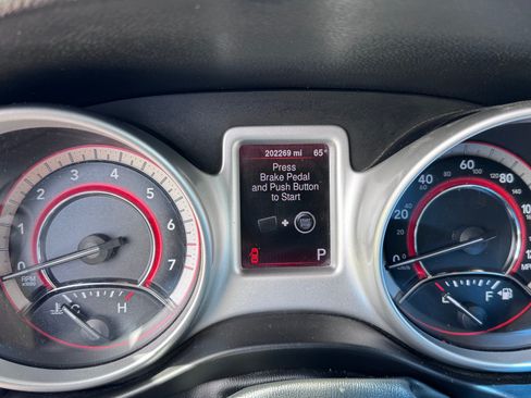 Used 2013 Dodge Journey SXT w/ Flexible Seating Group image 9