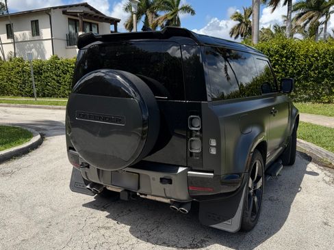 Used 2024 Land Rover Defender 90 Carpathian Edition image 6