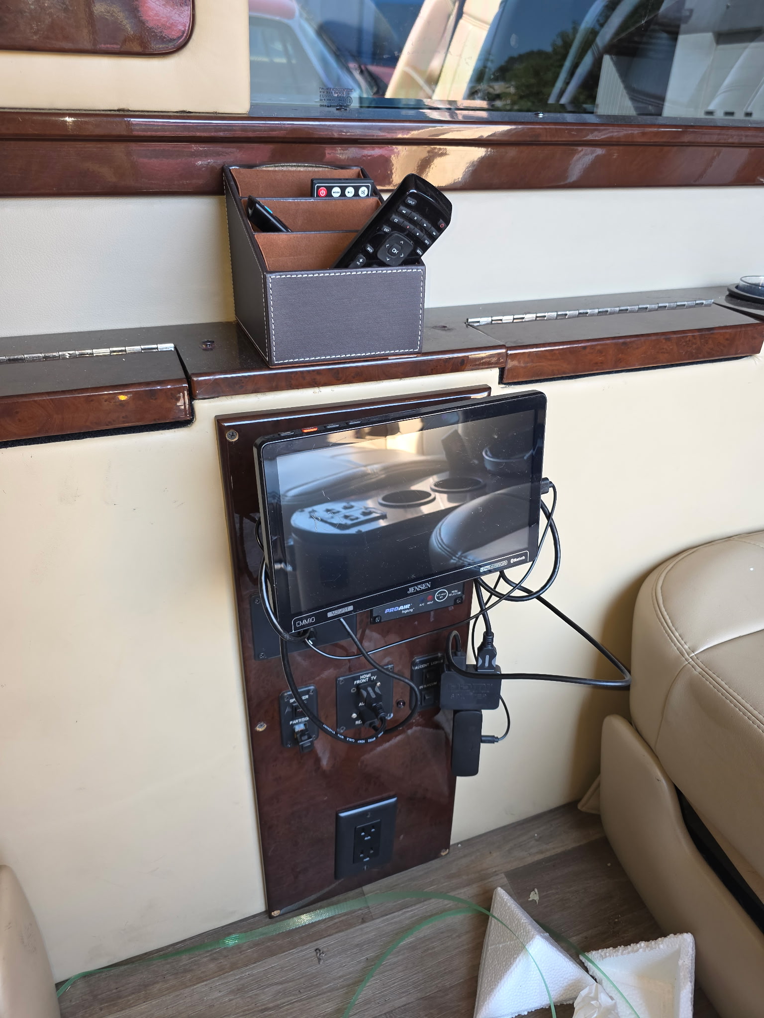 Used 2010 Mercedes-Benz Sprinter 2500 image 10