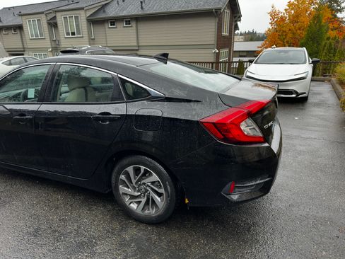 Used 2017 Honda Civic EX image 17