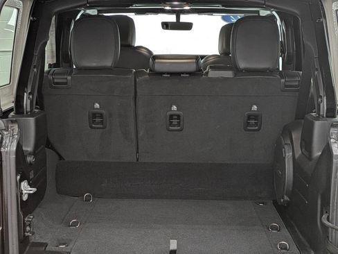 Used 2022 Jeep Wrangler Unlimited Sahara w/ Cold Weather Group image 15