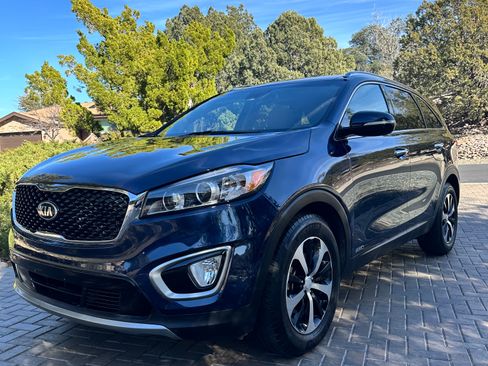 Used 2017 Kia Sorento EX w/ EX Advanced Touring Package image 1