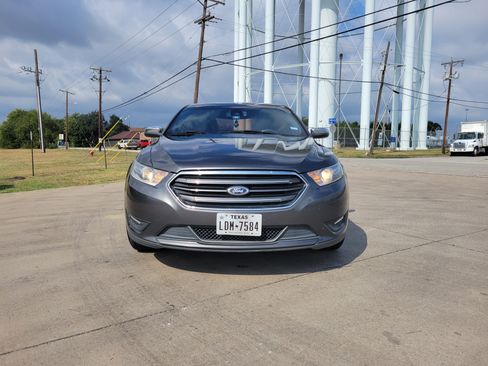 Used 2015 Ford Taurus Limited w/ Equipment Group 301A image 17