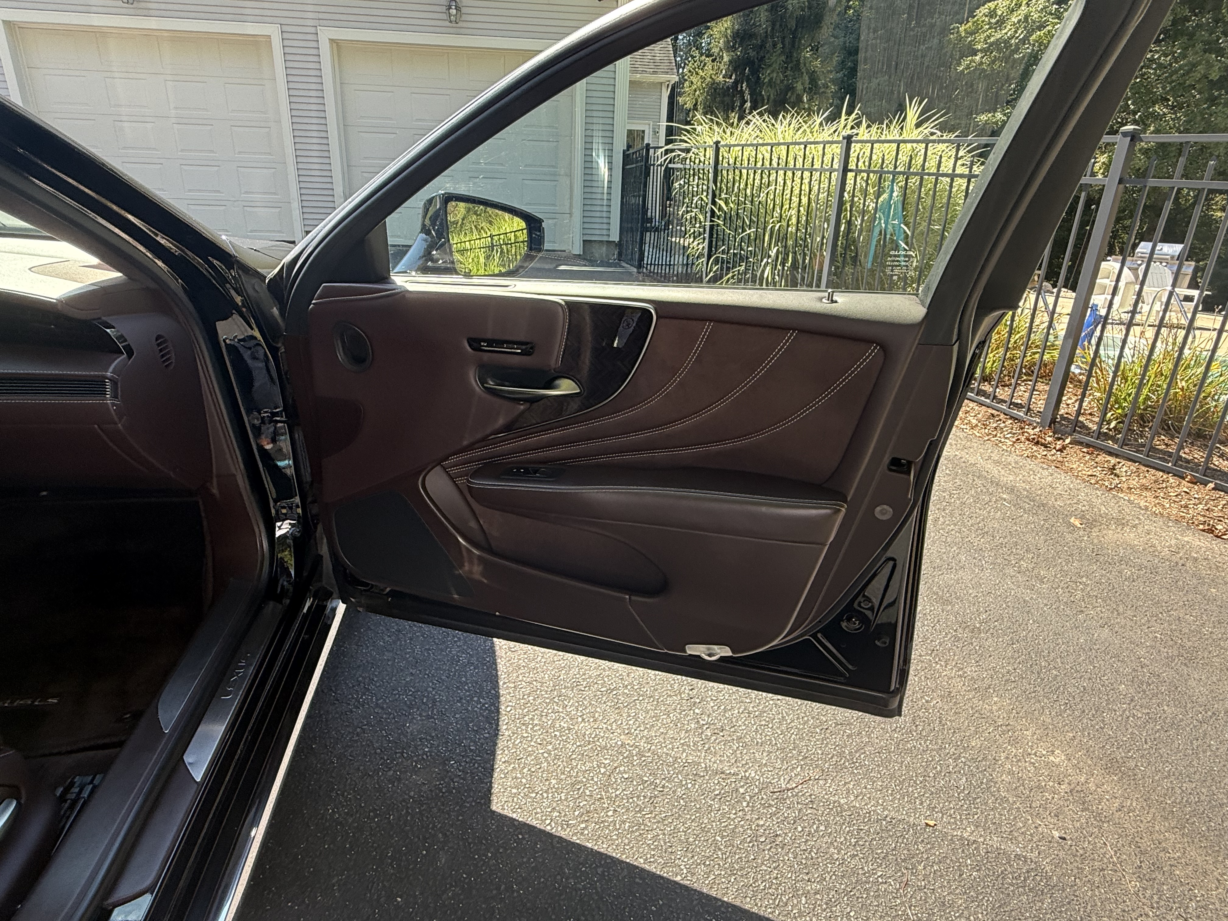 Used 2018 Lexus LS 500 AWD w/ Luxury Package image 30