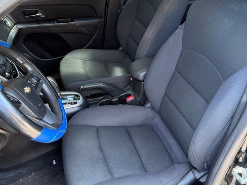 Used 2016 Chevrolet Cruze LT w/ Technology Package image 11