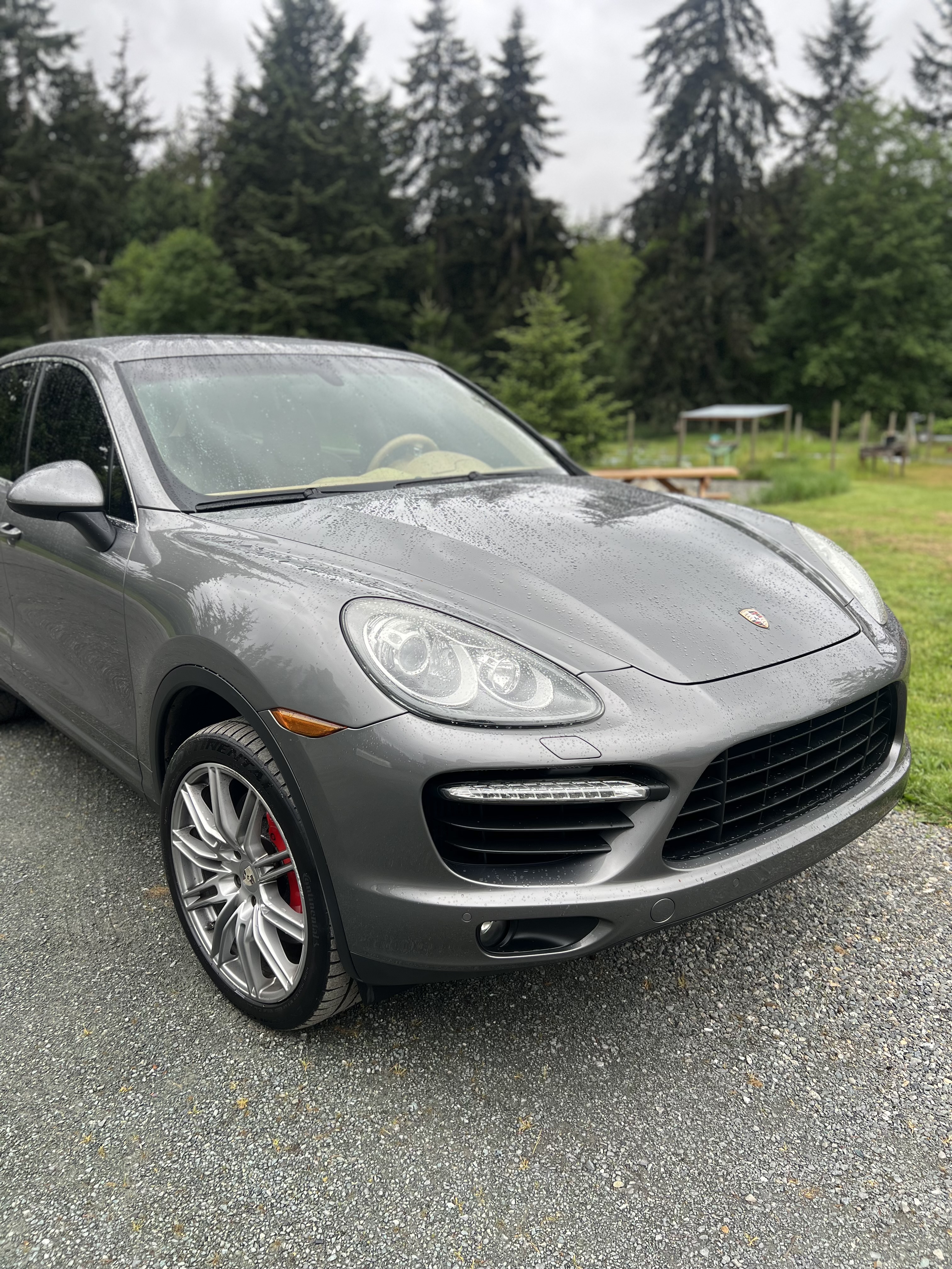 Used 2011 Porsche Cayenne Turbo AWD/4WD image 2