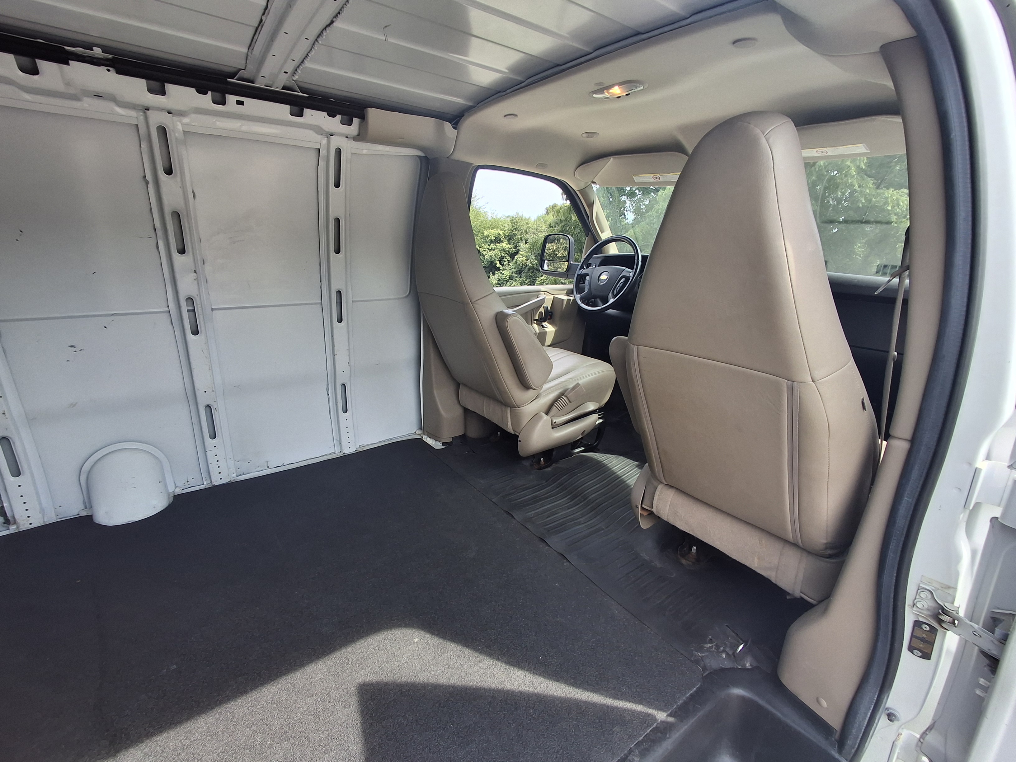 Used 2021 Chevrolet Express 2500 Extended w/ Driver Convenience Package RWD image 22