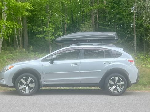 Used 2014 Subaru Crosstrek Touring AWD/4WD image 1