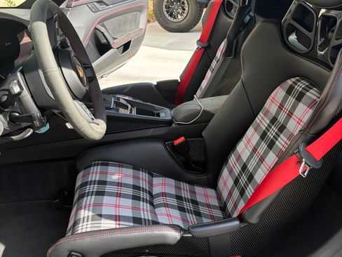 Used 2022 Porsche 911 GT3 image 9