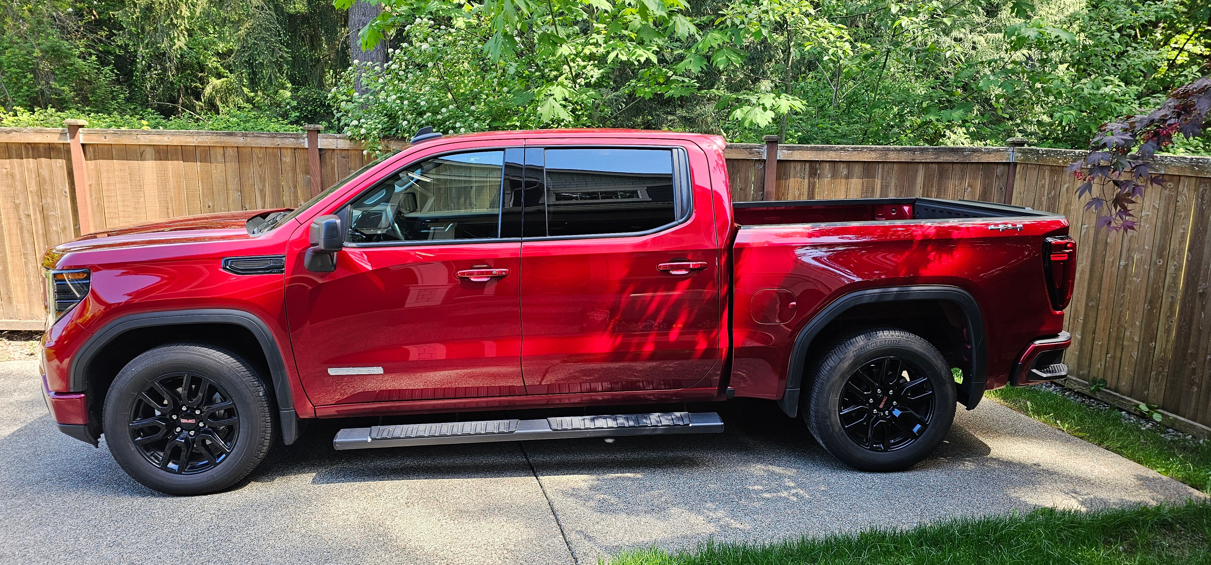 Used 2023 GMC Sierra 1500 Elevation AWD/4WD image 4