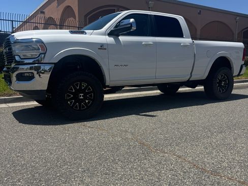 Used 2020 RAM 2500 Laramie AWD/4WD image 2