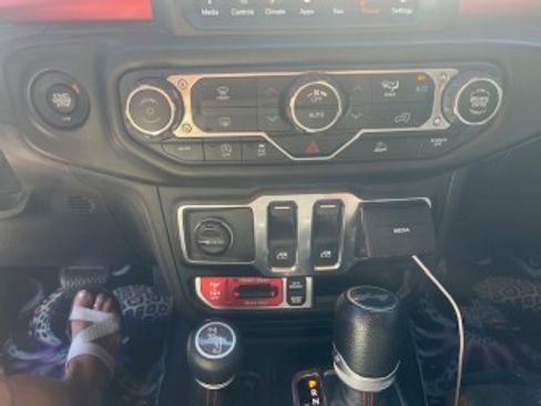 Used 2021 Jeep Wrangler Rubicon image 13