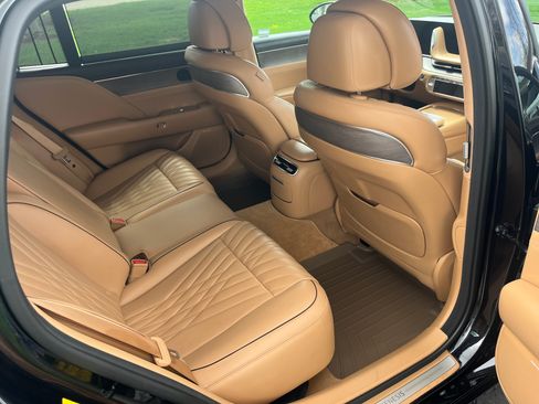 Used 2023 Genesis G90 3.5T image 8
