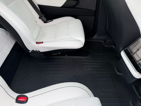 Used 2023 Tesla Model X Plaid image 20