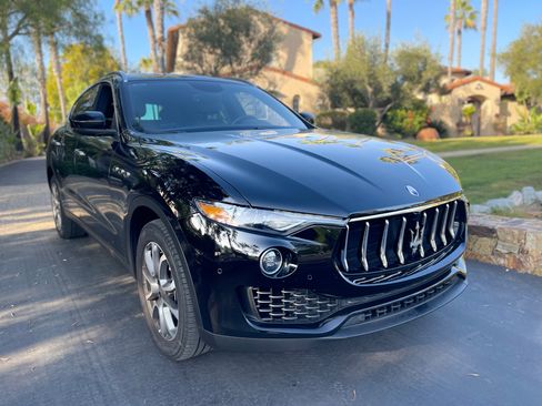 Used 2018 Maserati Levante S image 5
