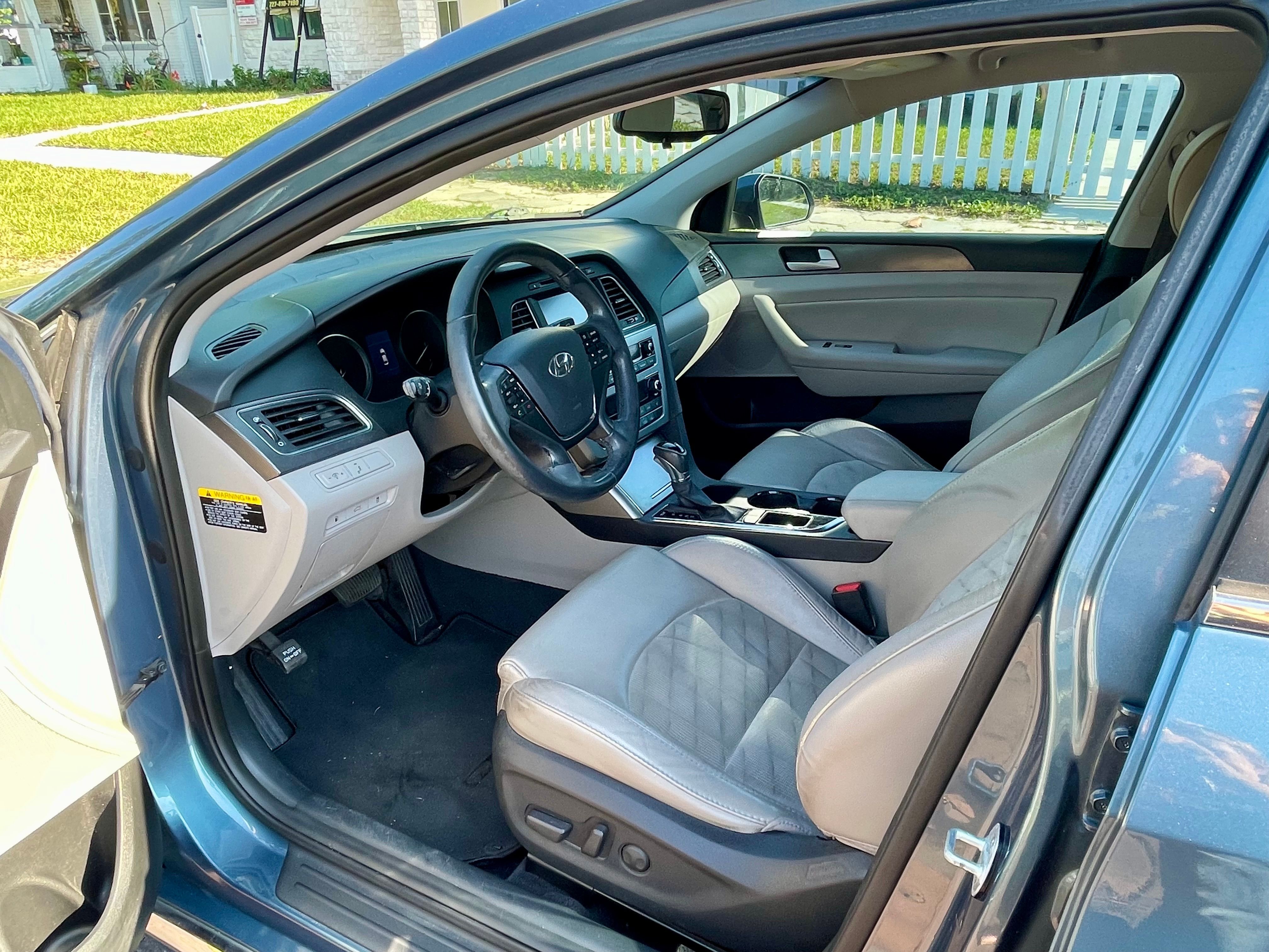 Used 2016 Hyundai Sonata Sport w/ Option Group 02 FWD image 9