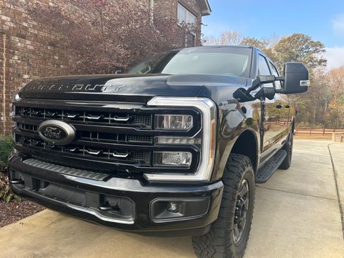Used 2024 Ford F350 XLT w/ Black Appearance Package image 2