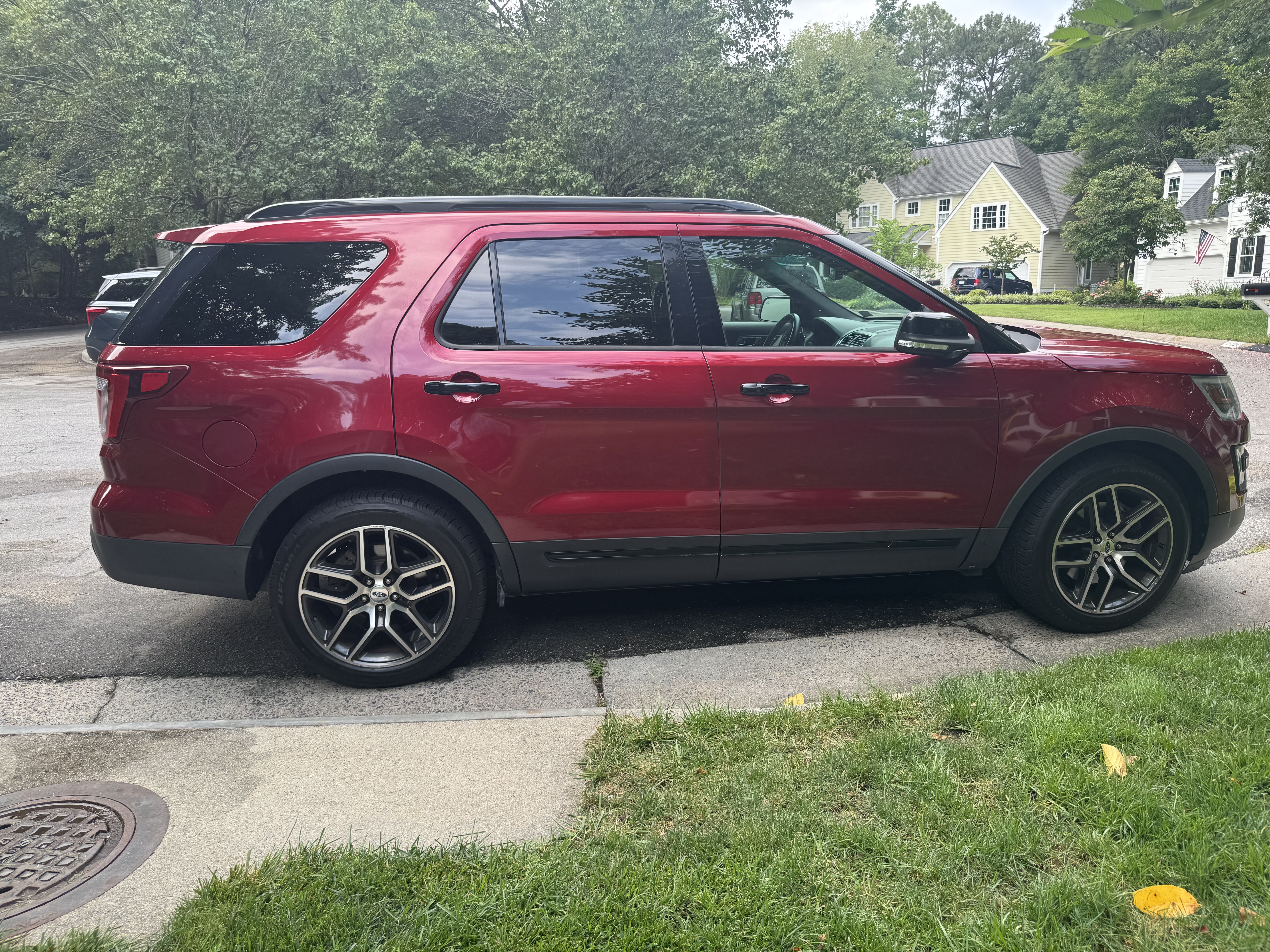 Used 2016 Ford Explorer Sport w/ Equipment Group 401A AWD/4WD image 9