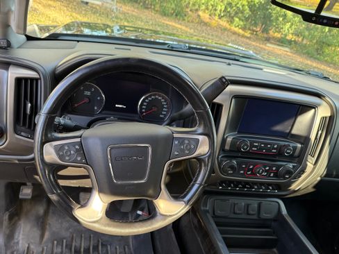 Used 2016 GMC Sierra 2500 Denali w/ Duramax Plus Package image 8