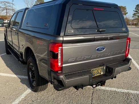 Used 2024 Ford F250 Lariat w/ Sport Appearance Package image 29