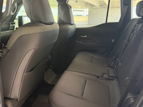 Used 2026 Lexus GX 550 AWD/4WD image 10