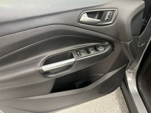 Used 2014 Ford Escape SE w/ Equipment Group 201A FWD image 16