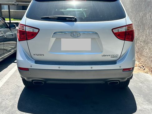 Used 2011 Hyundai Veracruz Limited FWD image 11