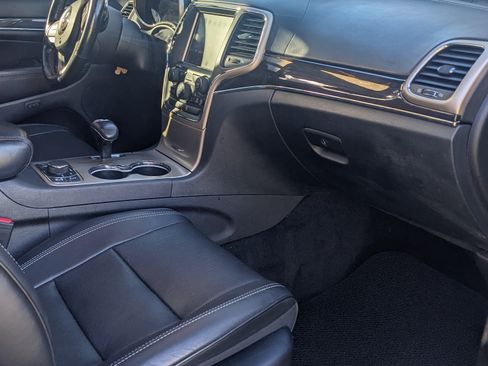 Used 2014 Jeep Grand Cherokee Overland image 11